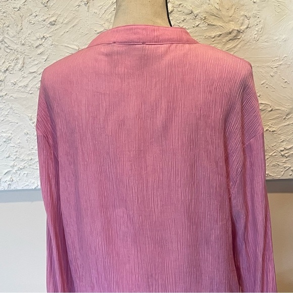 White Fox Womens Take Me Out Oversized Button Down Shirt Crinkle Pink Sz S/M - Picture 11 of 11